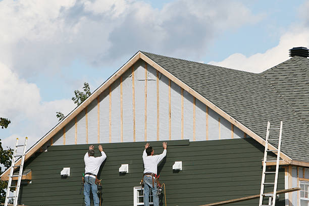 Professional Siding Installation technician working in Cherry Hill, VA